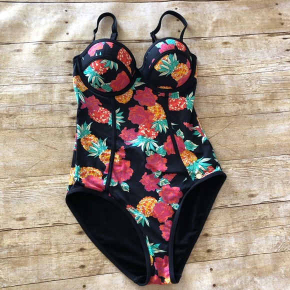 sunseeker bathing suit